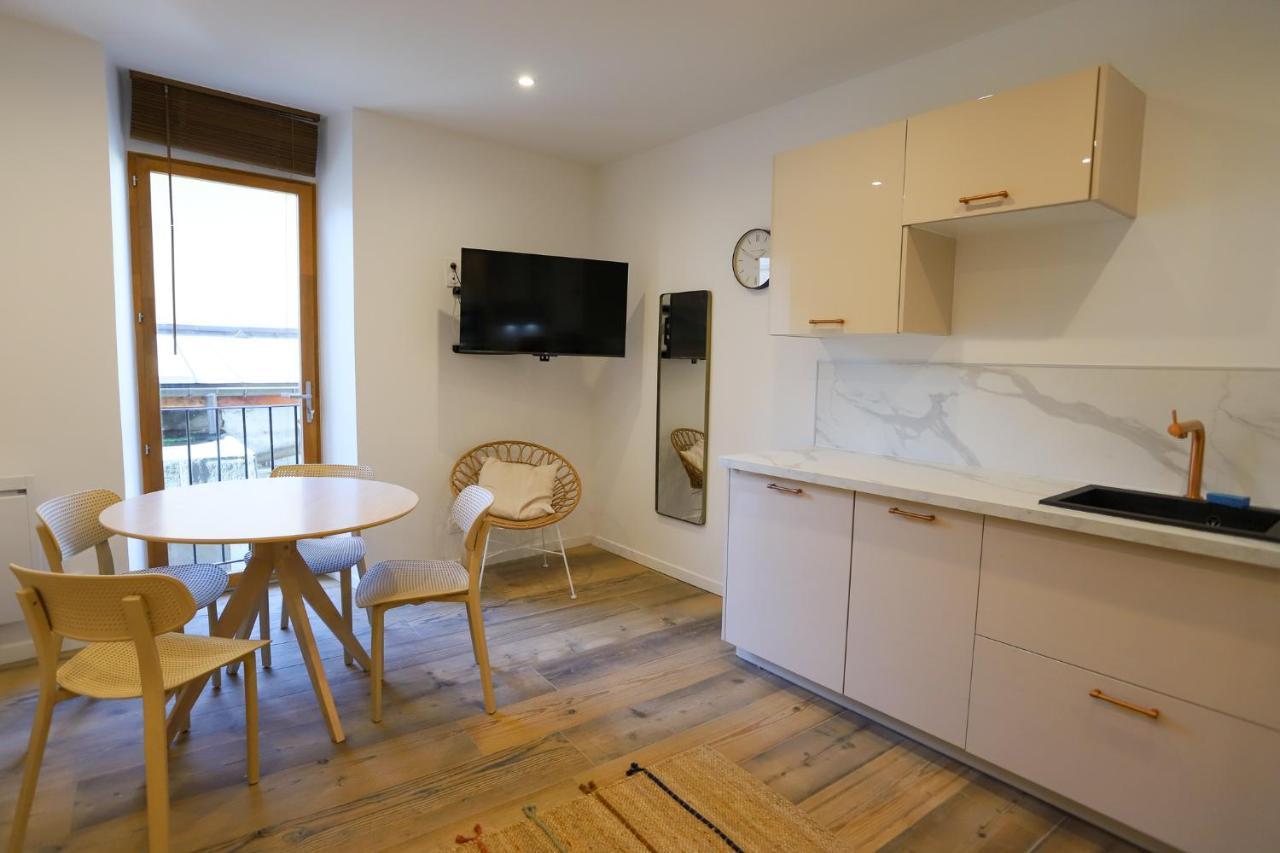 Reve Blanc 2 Etoiles A Annecy Centre Ville Et Lac Exterior foto